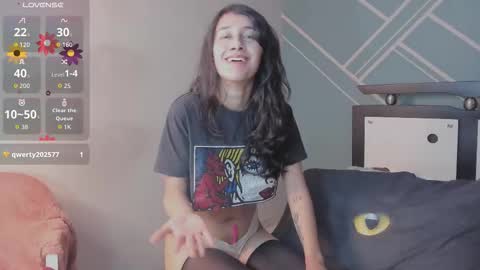 Lucy Herrera online show from September 17, 2025, 1:40 am