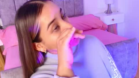 lucy online show from March 19, 2026, 3:43 am