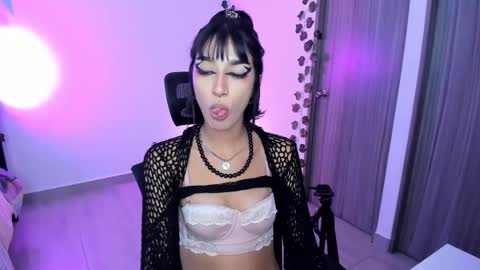 lucyfer online show from March 11, 2025, 7:25 pm