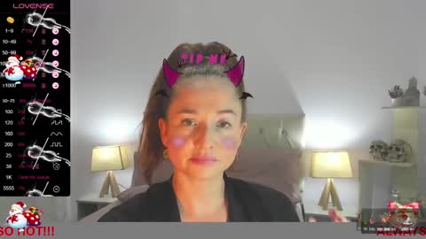 Snapshot of lucy_hot77 chatting on December 31, 2024, 12:32 am Lucia online show from December 31, 2024, 12:32 am