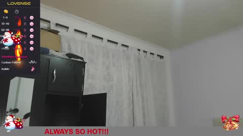 Snapshot of lucy_hot77 chatting on January 3, 2025, 3:16 am Lucia online show from January 3, 2025, 3:16 am