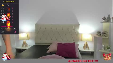 Snapshot of lucy_hot77 chatting on January 3, 2025, 9:15 pm Lucia online show from January 3, 2025, 9:15 pm