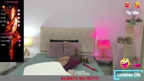 Snapshot of lucy_hot77 chatting on March 5, 2025, 11:05 pm Lucia online show from March 5, 2025, 11:05 pm