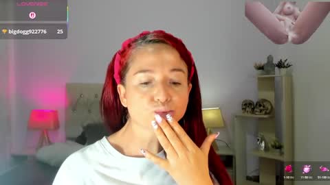 Snapshot of lucy_hot77 chatting on September 21, 2025, 7:15 pm Lucia online show from September 21, 2025, 7:15 pm