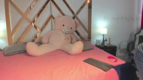  SleepyAbuela online show from December 22, 2025, 2:03 pm