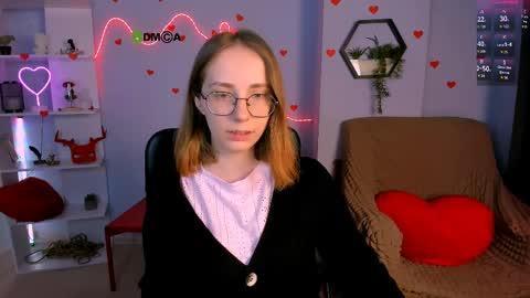 Snapshot of lucy_shy3 chatting on April 4, 2026, 9:18 am lucy online show from April 4, 2026, 9:18 am
