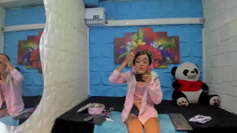 Lucy unlimit come back here  online show from November 6, 2025, 3:13 pm