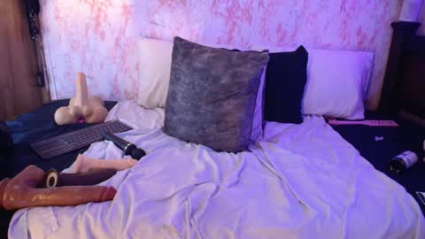 Lucyana Silva online show from September 27, 2025, 5:07 pm