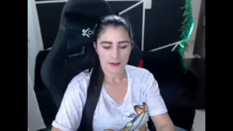 LUCY online show from November 23, 2025, 7:02 pm