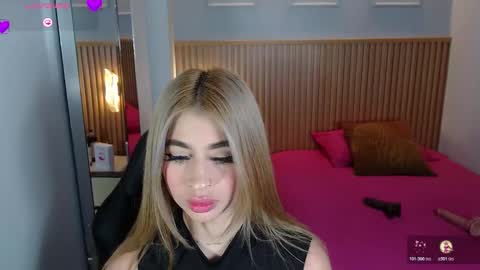 L U C Y  online show from November 8, 2025, 12:16 pm