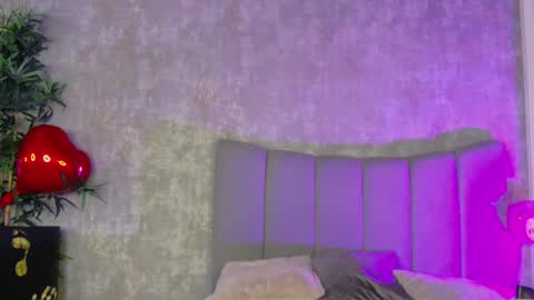 lucyrayy online show from February 24, 2026, 8:29 pm