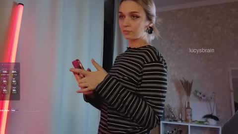 Lucy online show from September 14, 2025, 4:39 pm