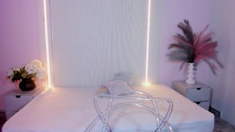 Lucy Wold online show from June 16, 2026, 9:28 pm