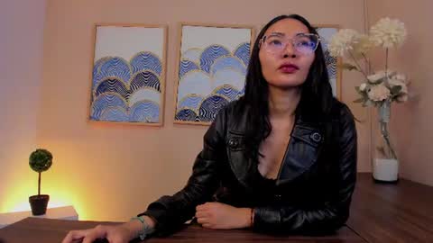 Lucy Liiu online show from July 18, 2026, 8:01 pm