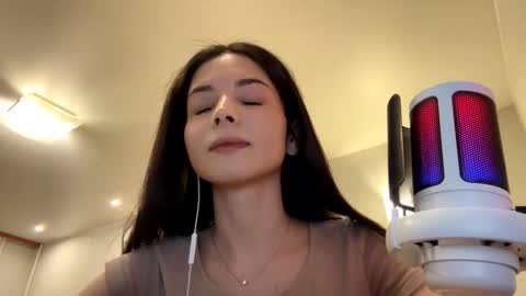 Mika online show from March 13, 2026, 6:36 pm