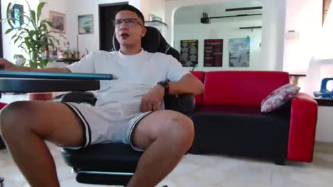 ludociel_z98 online show from April 20, 2026, 5:05 pm