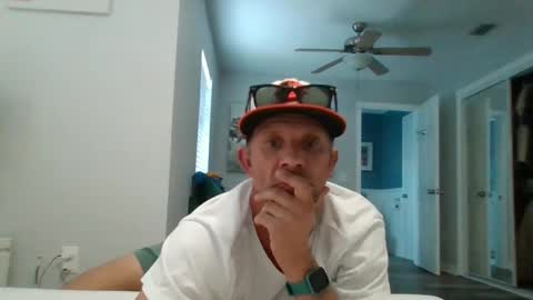 luiggii0904 online show from December 20, 2024, 9:17 pm