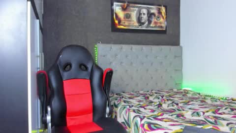 Snapshot of luigi_hot_ chatting on October 4, 2025, 3:15 am Luigi Independent model online show from October 4, 2025, 3:15 am