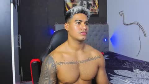 Luigi Independent model online show from May 5, 2026, 5:32 pm