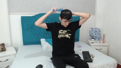 luigimarchetti online show from November 28, 2025, 7:49 pm