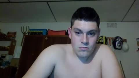 Snapshot of luis2423 chatting on December 9, 2024, 12:23 am A slave to the mistress.. un esclavo para las amas dominantes. online show from December 9, 2024, 12:23 am