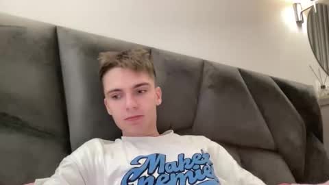 Luis online show from November 27, 2025, 8:49 am