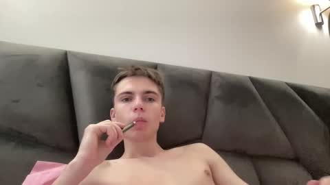 Luis online show from December 3, 2025, 10:02 am