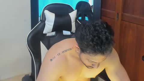 luis_baptista online show from December 17, 2025, 6:36 pm