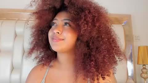 Snapshot of luisa_cameron chatting on January 10, 2025, 5:56 pm online show from January 10, 2025, 5:56 pm