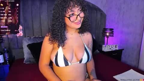 Snapshot of luisa_cameron chatting on November 12, 2025, 9:36 pm online show from November 12, 2025, 9:36 pm