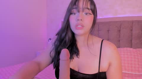 Snapshot of luisagiraldo_ chatting on September 12, 2025, 12:49 pm Luisa Giraldo online show from September 12, 2025, 12:49 pm