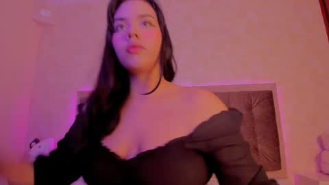 Snapshot of luisagiraldo_ chatting on September 19, 2025, 11:44 am Luisa Giraldo online show from September 19, 2025, 11:44 am