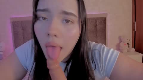 Snapshot of luisagiraldo_ chatting on October 2, 2025, 11:06 am Luisa Giraldo online show from October 2, 2025, 11:06 am