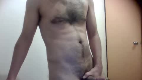 Snapshot of luismartinez666 chatting on May 9, 2026, 4:39 am Lus online show from May 9, 2026, 4:39 am