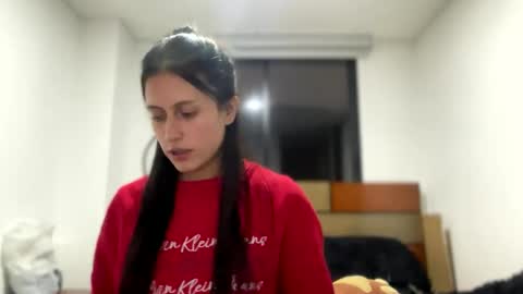Luissa online show from September 19, 2025, 2:02 am