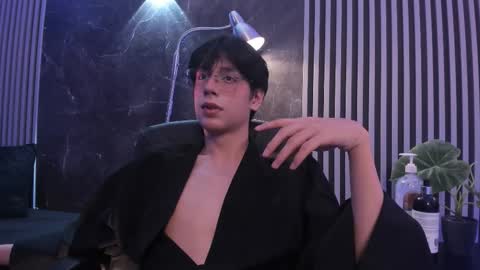 luixdust1 online show from October 11, 2025, 7:29 am