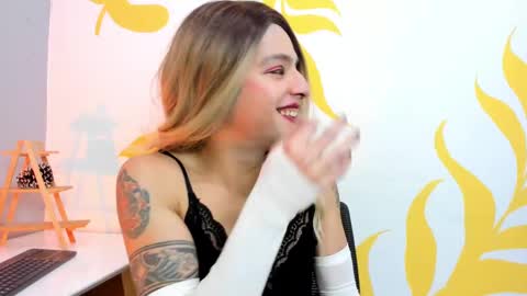 Luka Castillo online show from October 22, 2025, 9:14 pm