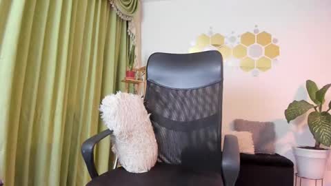 Luka Castillo online show from March 16, 2026, 5:44 am