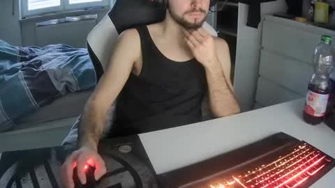 Snapshot of lukasschoetz chatting on January 13, 2025, 2:53 pm lukasschoetz online show from January 13, 2025, 2:53 pm