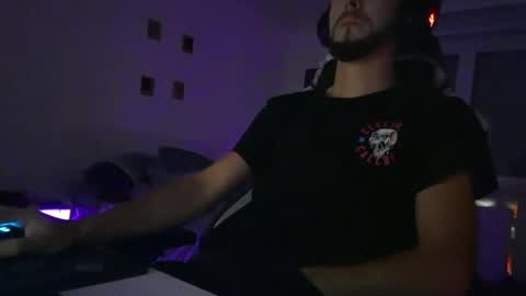 Snapshot of lukasschoetz chatting on September 29, 2025, 9:19 pm lukasschoetz online show from September 29, 2025, 9:19 pm