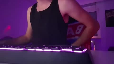 Snapshot of lukasschoetz chatting on January 13, 2026, 4:23 pm lukasschoetz online show from January 13, 2026, 4:23 pm