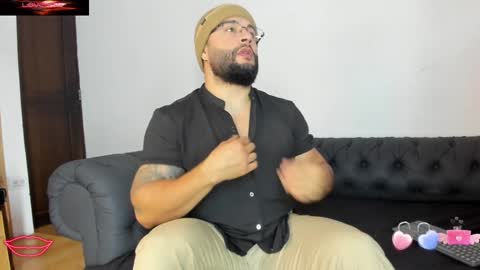 Snapshot of luke__09 chatting on January 9, 2025, 12:41 pm LUKE online show from January 9, 2025, 12:41 pm