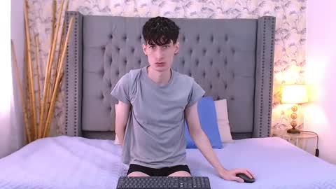 luke_carter online show from September 17, 2025, 1:02 pm