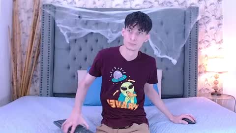 luke_carter online show from October 13, 2025, 1:11 pm