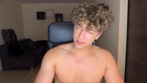 lukedesirable online show from May 25, 2026, 9:10 pm