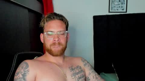 Snapshot of lukeglanton17 chatting on January 5, 2025, 10:29 pm Luke online show from January 5, 2025, 10:29 pm