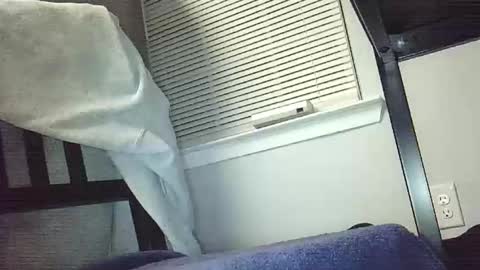 Luke online show from November 12, 2025, 4:02 am