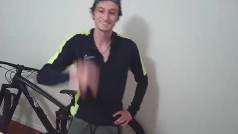 Snapshot of luketaylorla chatting on January 14, 2026, 6:08 am luketaylorla online show from January 14, 2026, 6:08 am