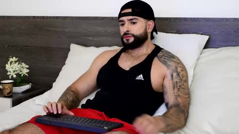 Snapshot of lukhass chatting on October 4, 2025, 1:36 am Lukhas f4f online show from October 4, 2025, 1:36 am