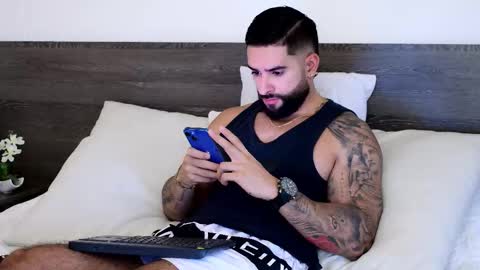 Snapshot of lukhass chatting on October 11, 2025, 9:35 pm Lukhas f4f online show from October 11, 2025, 9:35 pm